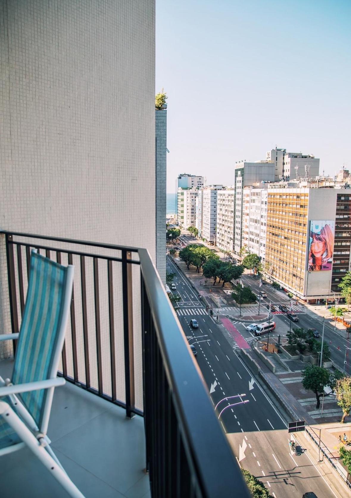 Apartamento Ha 5min A Pe! Varanda Alta Com Vista! Piscina, Academia, Portaria 24hrs, Shopping Ao Lado! *